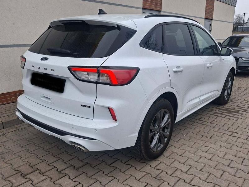 Gebraucht Ford Kuga ST-Line X 224 PS (164 kW) 2023 Weiß SUV