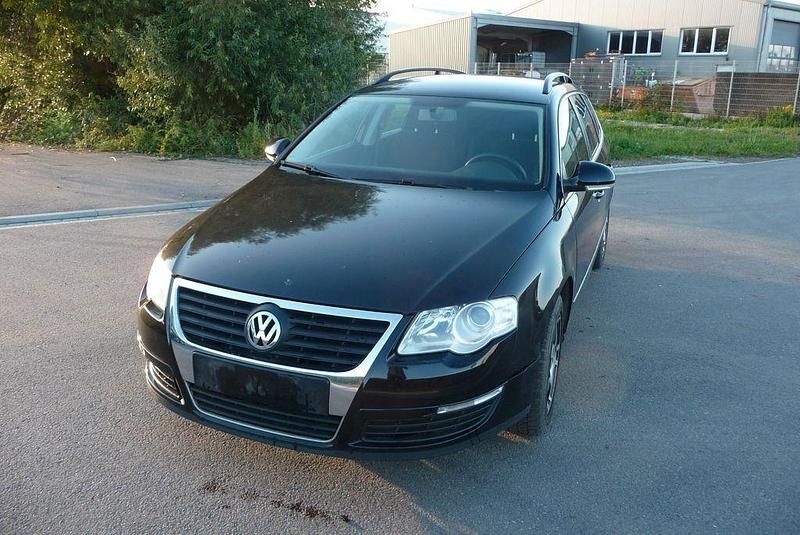 Schwarz Gebraucht 2007 VW Passat Comfortline Kombi | 3.400 € (Fairer Preis) - Bild 1/4