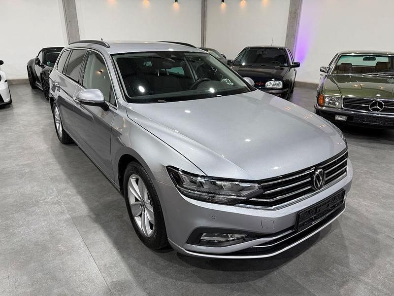 Gebraucht VW Passat Business 200 PS (147 kW) 2022 Silber Kombi