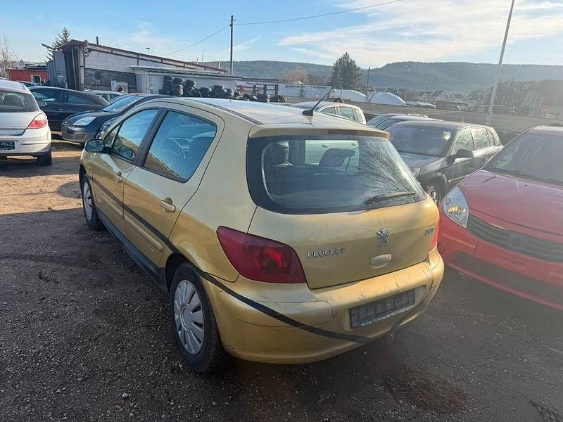 Gebraucht Peugeot 307 109 PS (80 kW) 2002 Silber Limousine
