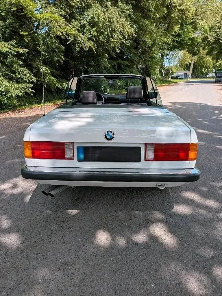 Gebraucht BMW 320 Cabriolet 129 PS (94 kW) 1988 Weiß Cabrio