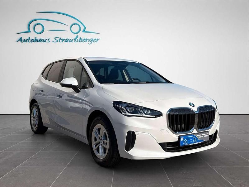 Używany BMW 218 136 KM (100 kW) 2023 Biały Minivan
