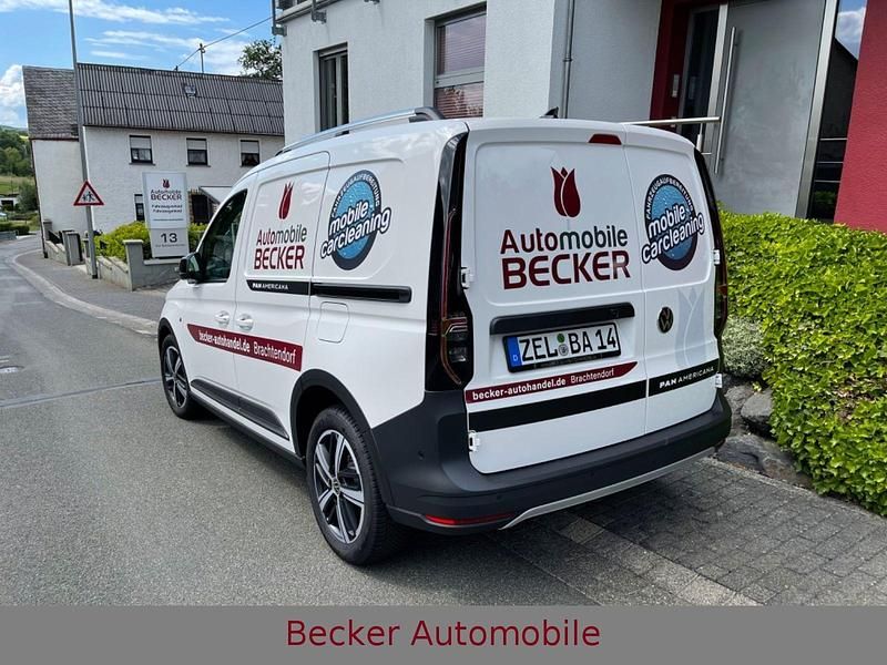 Gebraucht VW Caddy Trendline 140 PS (102 kW) 2013 Blau Van / Kleinbus