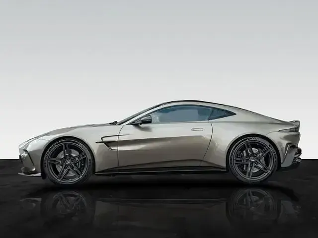 Neu Aston Martin Vantage 665 PS (489 kW) 2026 Grau Coupé