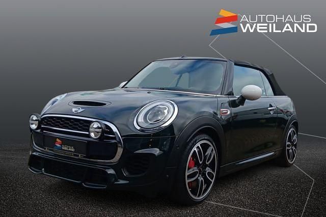 Grün Gebraucht 2017 Mini John Cooper Works Cabriolet Sport Cabrio | 24.490 € (Fairer Preis) - Bild 1/4