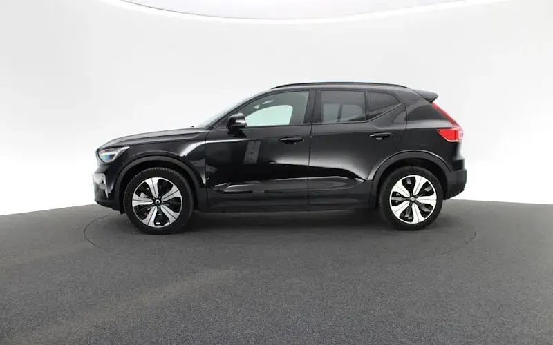 Gebraucht Volvo EX40 Core 175 kW (238 PS) 2022 Schwarz SUV
