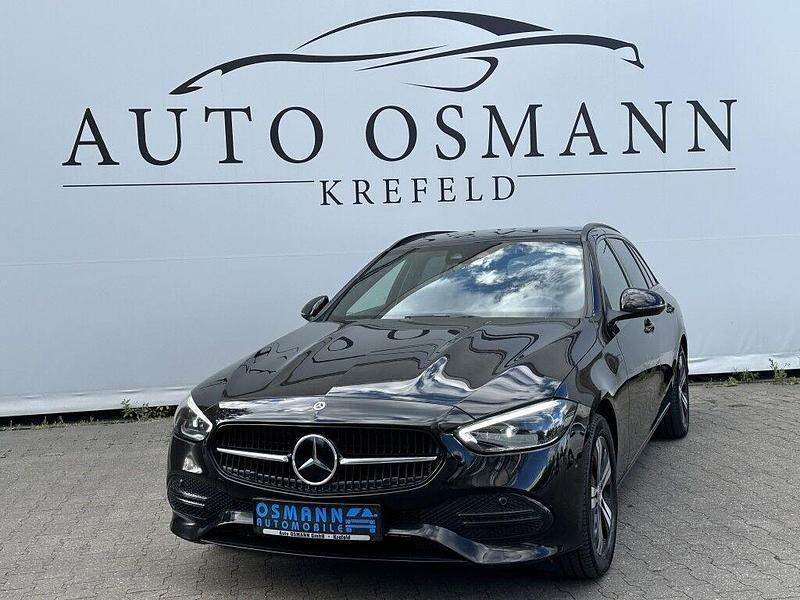 Obsidianschwarz metalliclack Gebraucht 2023 Mercedes C300e Avantgarde Kombi | 34.950 € (Fairer Preis) - Bild 1/4