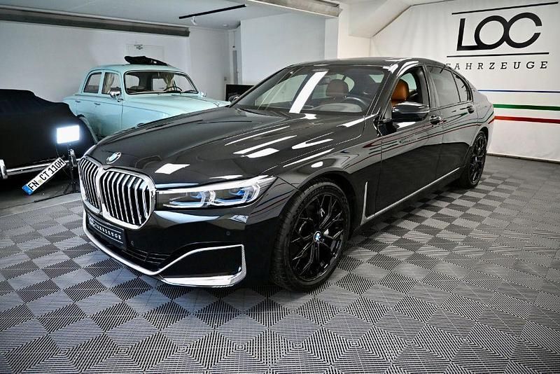 Gebraucht BMW 730 Shadowline 286 PS (210 kW) 2022 Saphirschwarz metallic Limousine