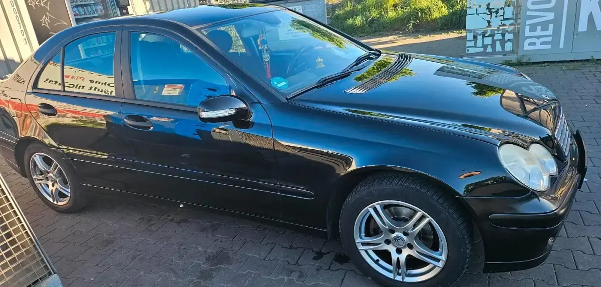 Gebraucht Mercedes C180 143 PS (105 kW) 2006 Schwarz Limousine