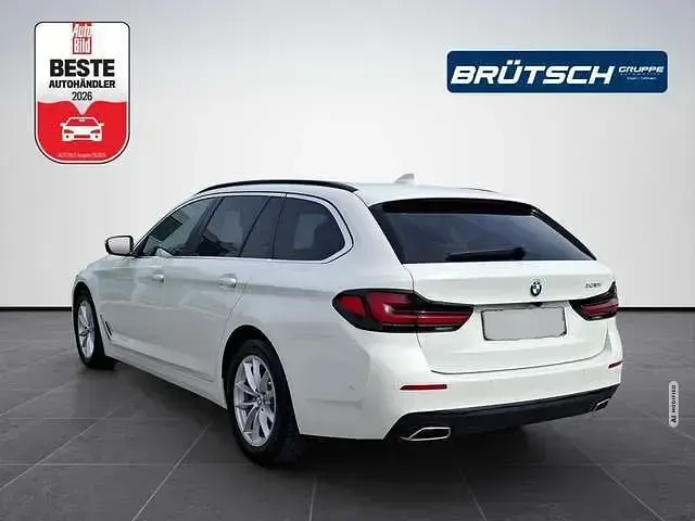 Gebraucht BMW 530 Sport Line 245 PS (180 kW) 2022 Weiß Kombi