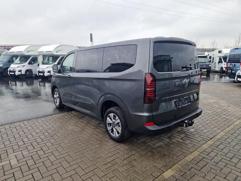 Neu VW T7 150 PS (110 kW) 2025 Graphite dust metallic Van