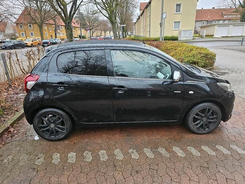 Gebraucht Peugeot 108 69 PS (50 kW) 2017 Schwarz Kleinwagen