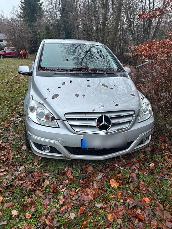 Silber Gebraucht 2009 Mercedes B180 Van / Kleinbus | 2.800 € (Superpreis) - Bild 1/4