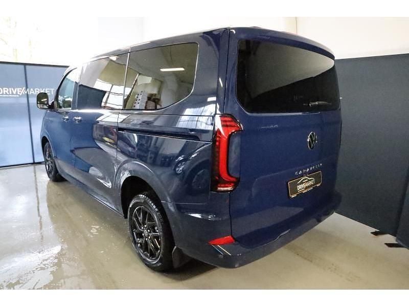 Neu VW T7 Style 150 PS (110 kW) 2025 Blau Van