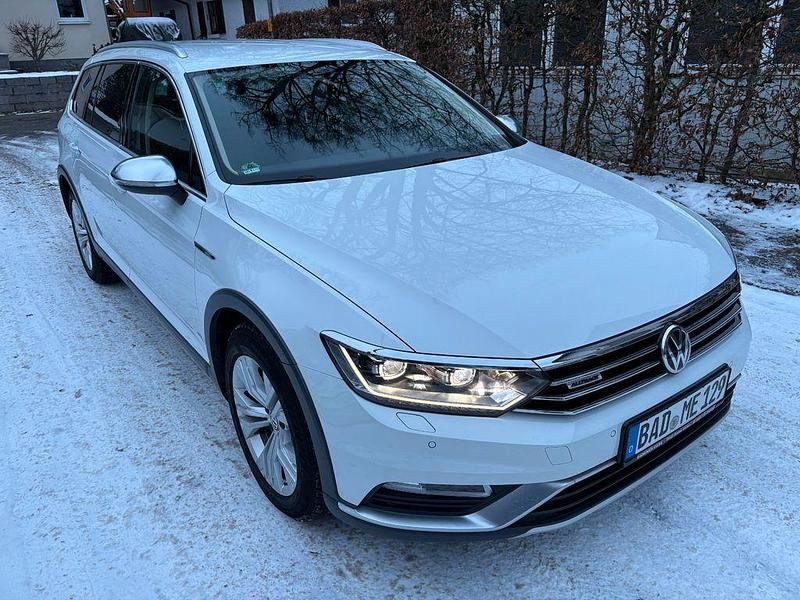 Gebraucht VW Passat Alltrack 190 PS (139 kW) 2017 Weiß Kombi
