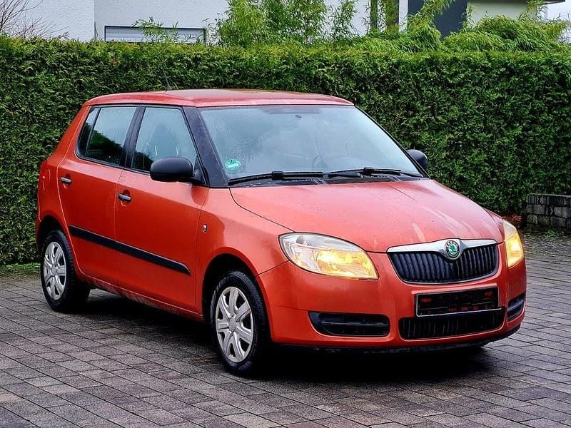 Gebraucht Skoda Fabia Classic 60 PS (44 kW) 2010 Orange Limousine