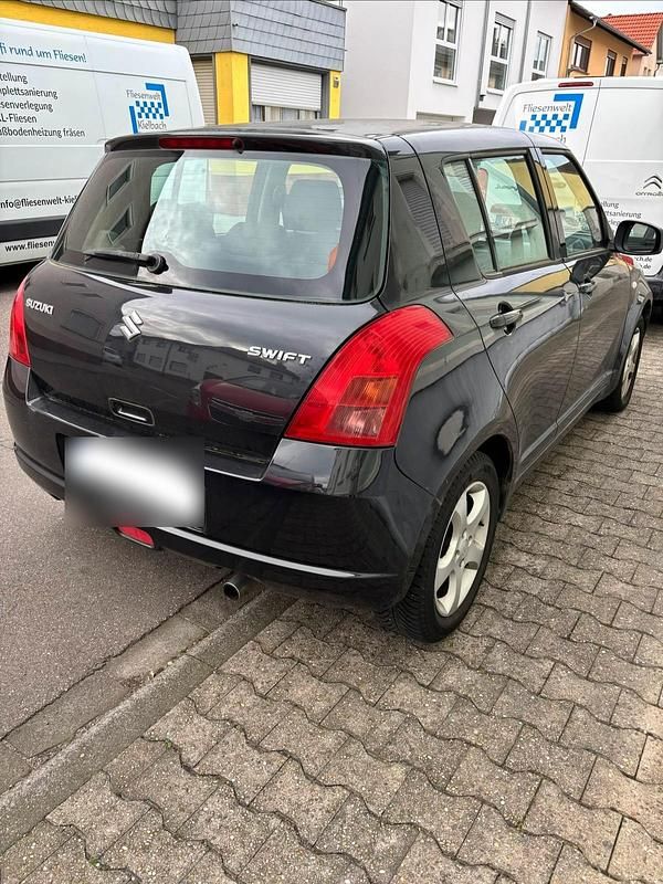Gebraucht Suzuki Swift 92 PS (67 kW) 2005 Schwarz Kleinwagen