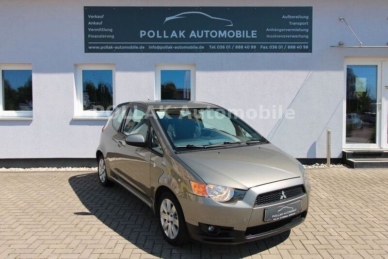 Grau Gebraucht 2012 Mitsubishi Colt Motion Limousine | 5.490 € (Etwas zu teuer) - Bild 1/4