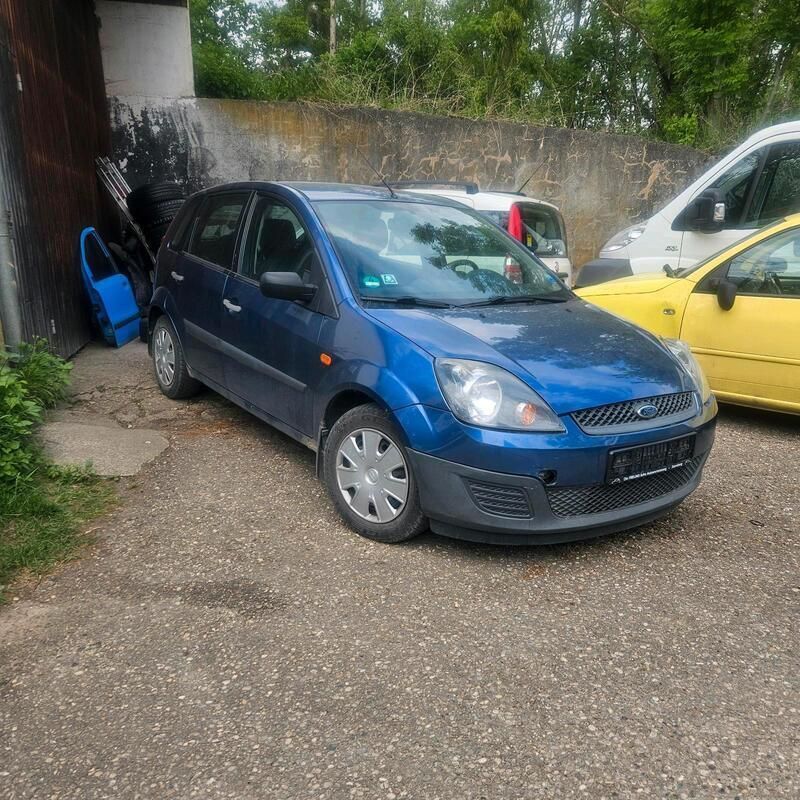 Blau Gebraucht 2005 Ford Fiesta Kleinwagen | 1.150 € (Superpreis) - Bild 1/4