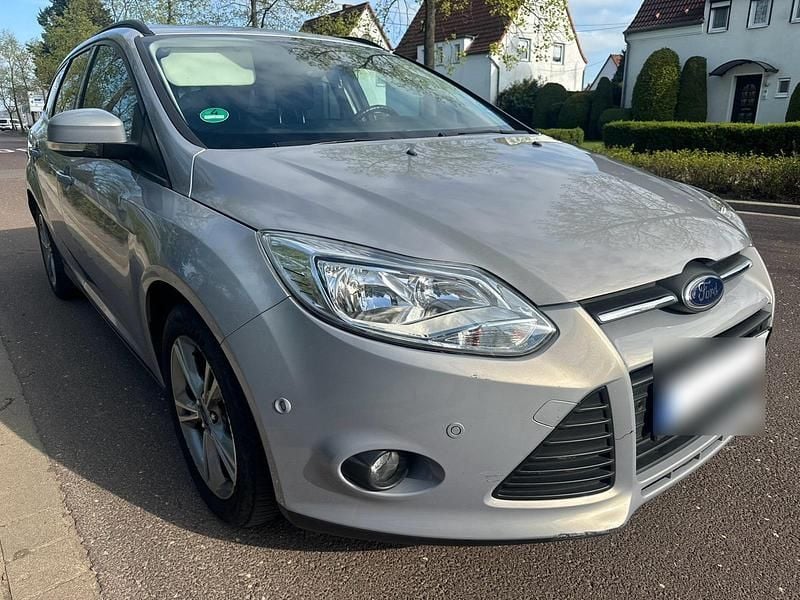 Usata Ford Focus 125 CV (91 kW) 2013 Grigio Station wagon