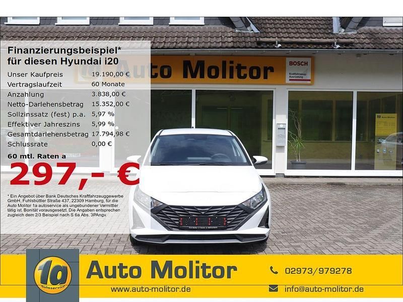 Weiß Neu 2025 Hyundai i20 Trend Limousine | 19.190 € (Etwas zu teuer) - Bild 1/4