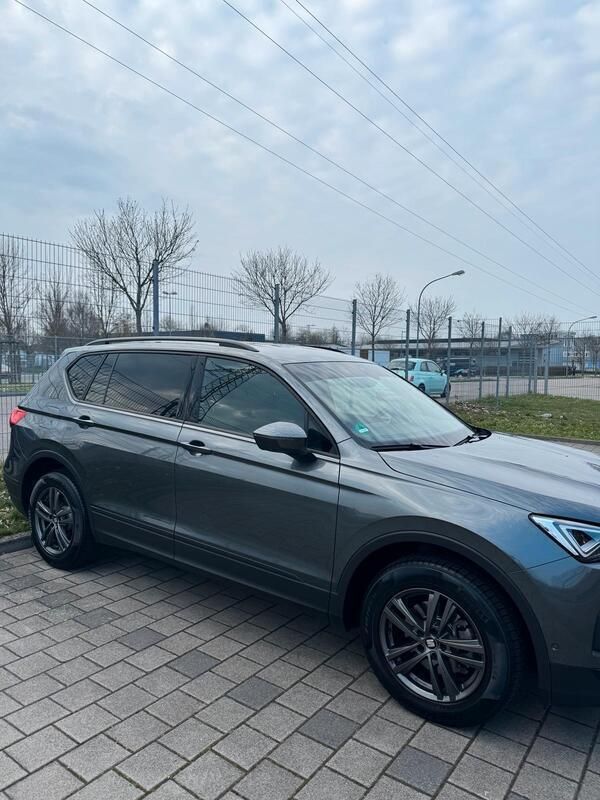 Grau Gebraucht 2019 Seat Tarraco Style SUV | 17.500 € (Fairer Preis) - Bild 1/4