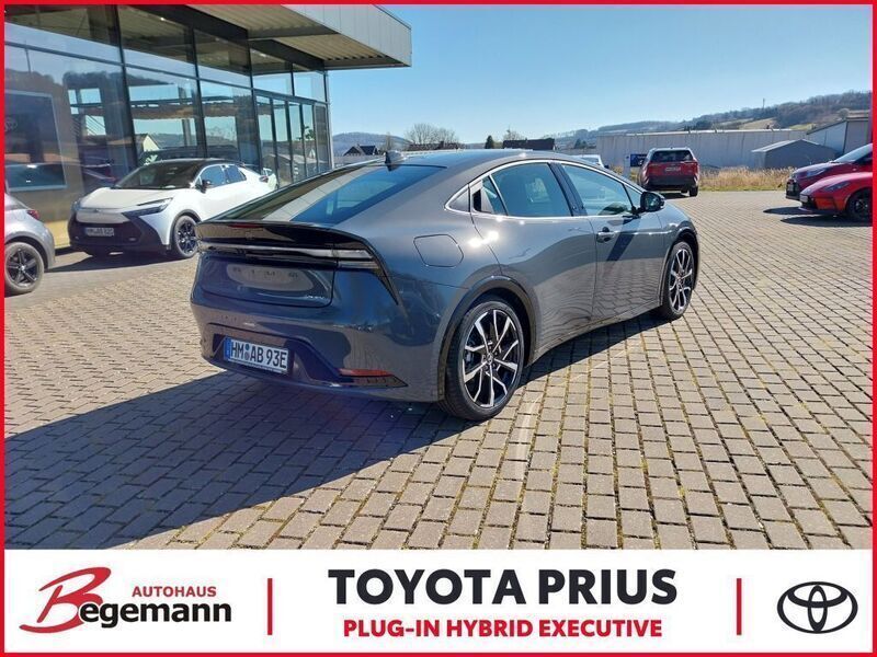 Gebraucht Toyota Prius Plug-in Hybrid Executive 223 PS (164 kW) 2023 Grau Kleinwagen