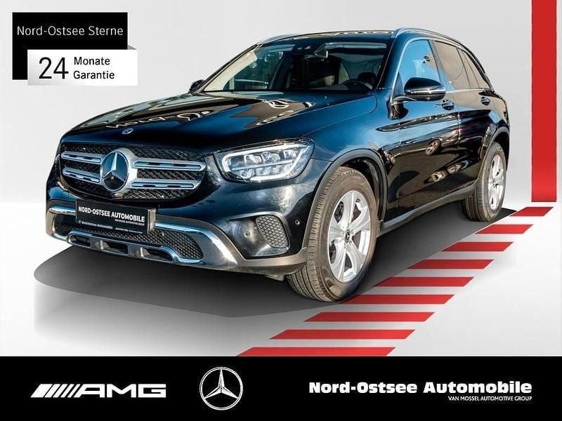 Metalliclack obsidianschwarz Gebraucht 2020 Mercedes GLC220 SUV | 31.990 € (Guter Preis) - Bild 1/4