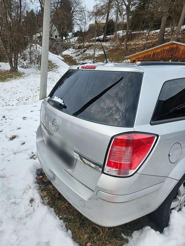 Gebraucht Opel Astra Edition+ 125 PS (91 kW) 2005 Kombi