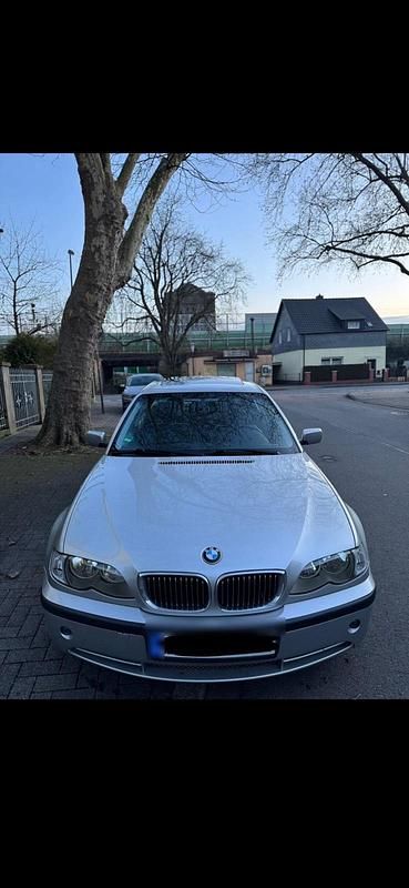 Gebraucht BMW 330 231 PS (169 kW) 2002 Silber Limousine