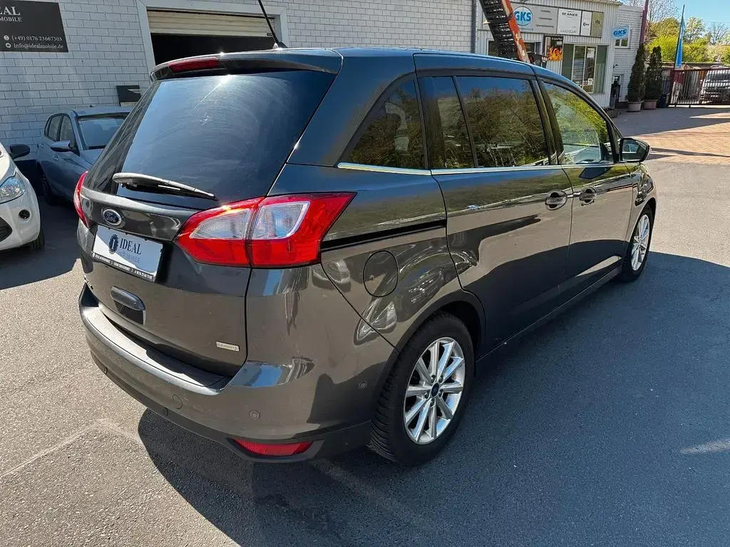 Gebraucht Ford Grand C-Max Titanium 125 PS (91 kW) 2018 Magneticgrau (metallic) Van / Kleinbus