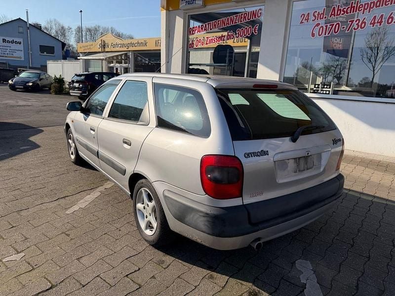 Gebraucht Citroën Xsara 90 PS (66 kW) 1999 Silber Kombi