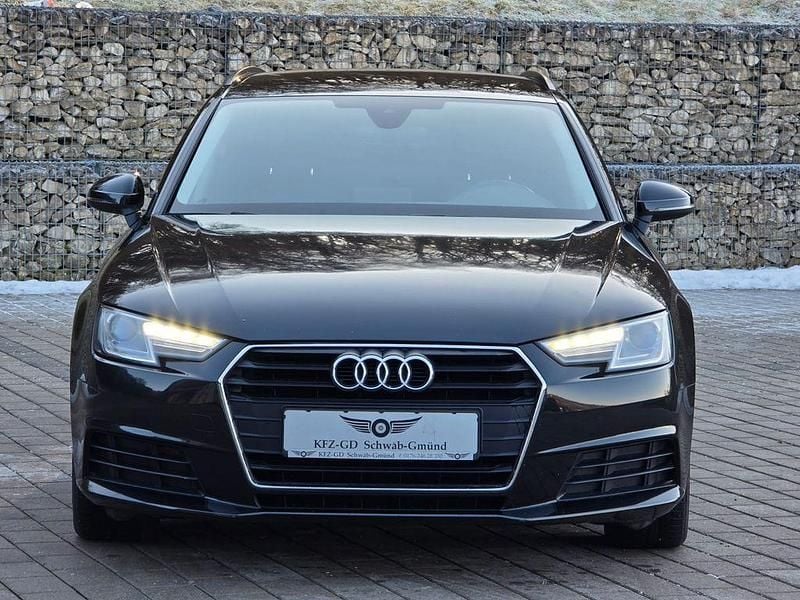 Gebraucht Audi A4 Basis 150 PS (110 kW) 2016 Schwarz Kombi