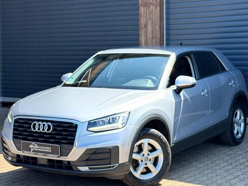 Silber Gebraucht 2020 Audi Q2 Sport SUV | 18.900 € (Guter Preis) - Bild 1/4