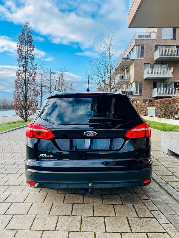 Gebraucht Ford Focus Titanium 122 PS (89 kW) 2018 Schwarz Limousine