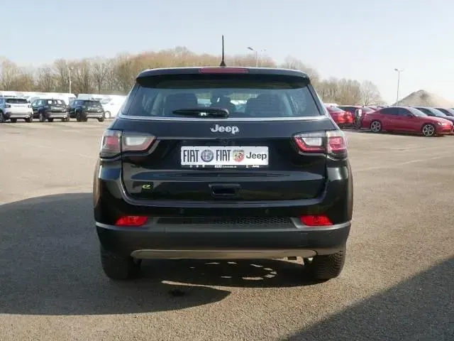 Gebraucht Jeep Compass Altitude 131 PS (96 kW) 2024 Solid black (schwarz) SUV