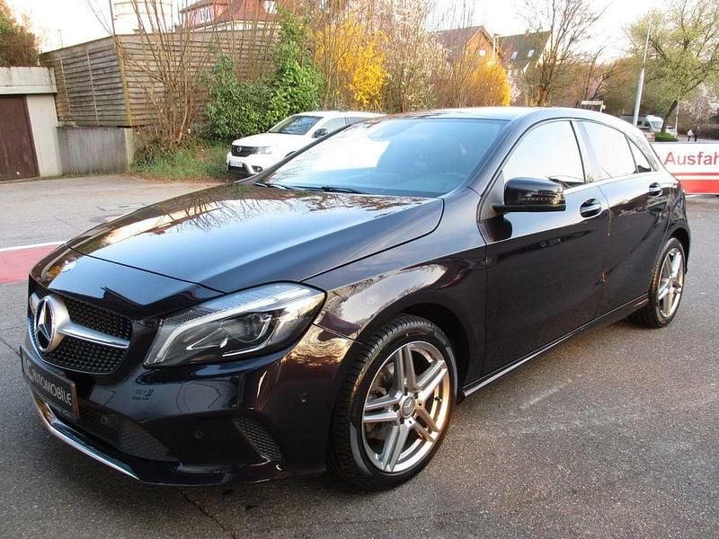 Gebraucht Mercedes A200 156 PS (114 kW) 2016 Violett Limousine