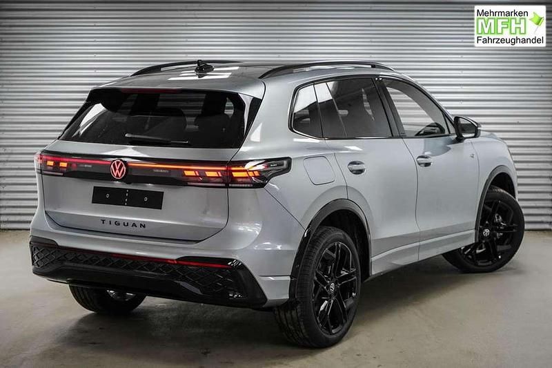 Neu VW Tiguan R-line 193 PS (141 kW) 2025 Oyster silver metallic... SUV