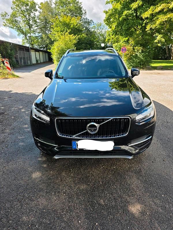 Gebraucht Volvo XC90 Momentum 190 PS (139 kW) 2018 Schwarz SUV