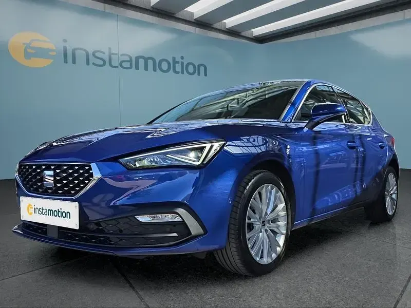 Usata Seat Leon 150 CV (110 kW) 2021 Blu Utilitaria
