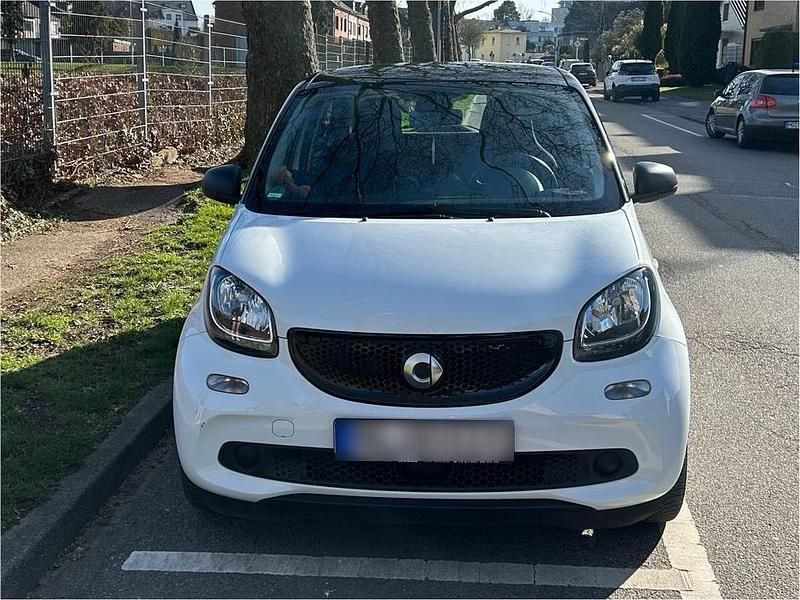 Gebraucht Smart ForFour Electric Drive 60 kW (82 PS) 2019 Weiß Kleinwagen