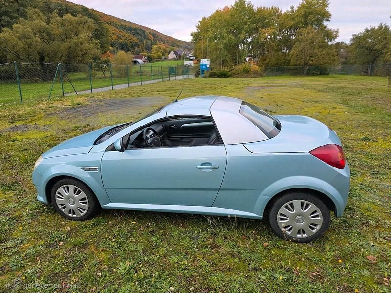 Blau Gebraucht 2005 Opel Tigra Cabrio | 1.650 € (Fairer Preis) - Bild 1/4