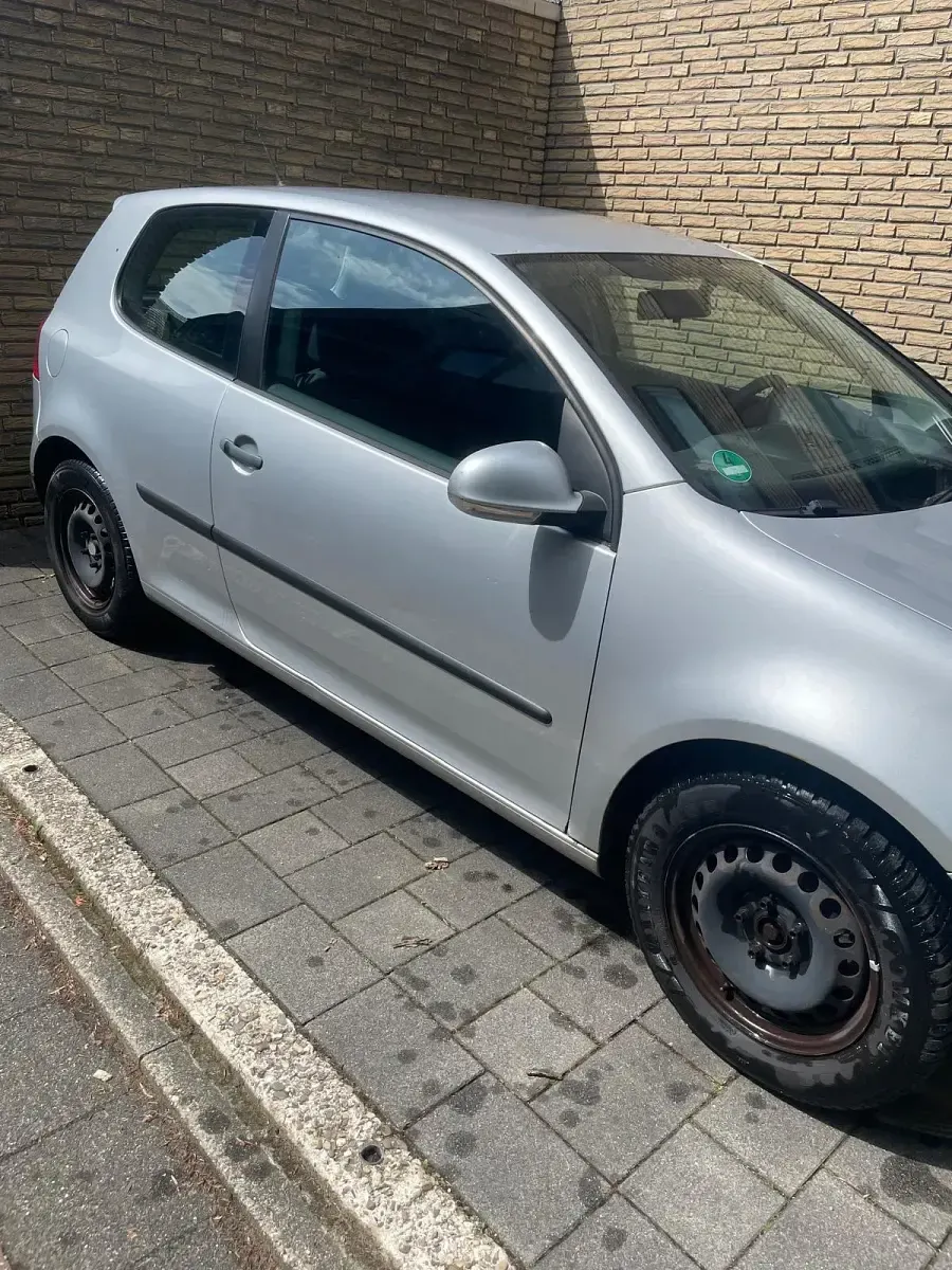 Gebraucht VW Golf IV 102 PS (75 kW) 2005 Silber Limousine