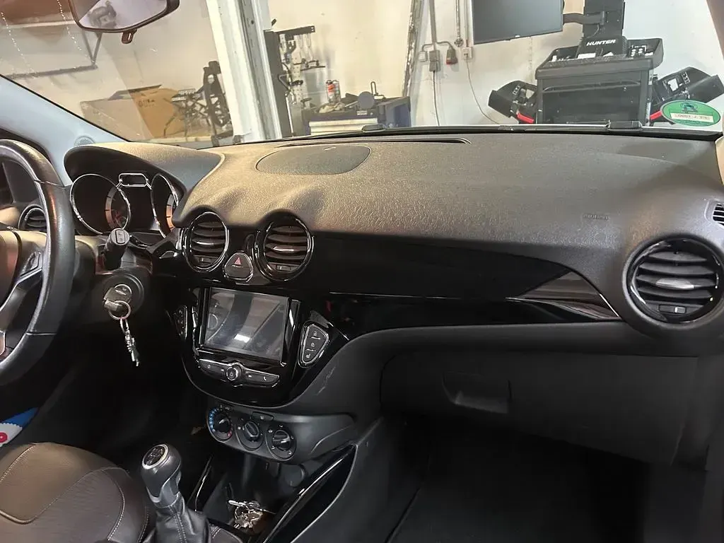 Gebraucht Opel Adam Glam 87 PS (63 kW) 2018 Weiß Kleinwagen