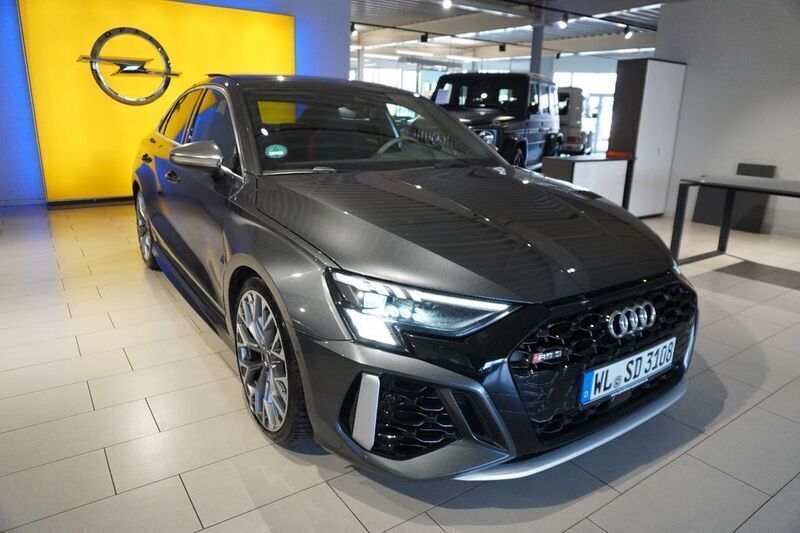 Daytonagrau perleffekt Gebraucht 2022 Audi RS3 Sport Kleinwagen | 52.999 € (Fairer Preis) - Bild 1/4