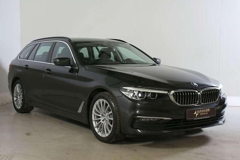 Gebraucht BMW 520 190 PS (139 kW) 2020 Grau Kombi