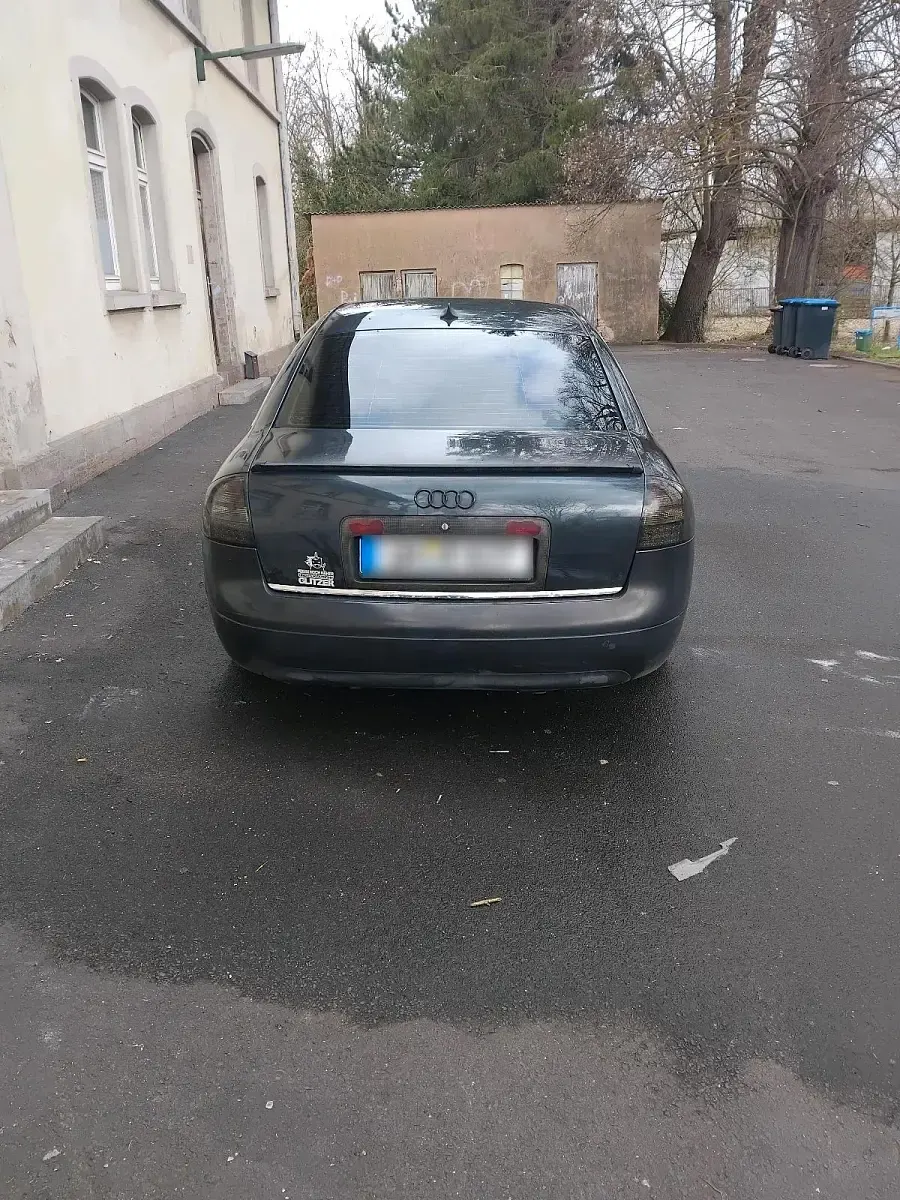 Usata Audi A6 180 CV (132 kW) 1998 Andere farben Berlina