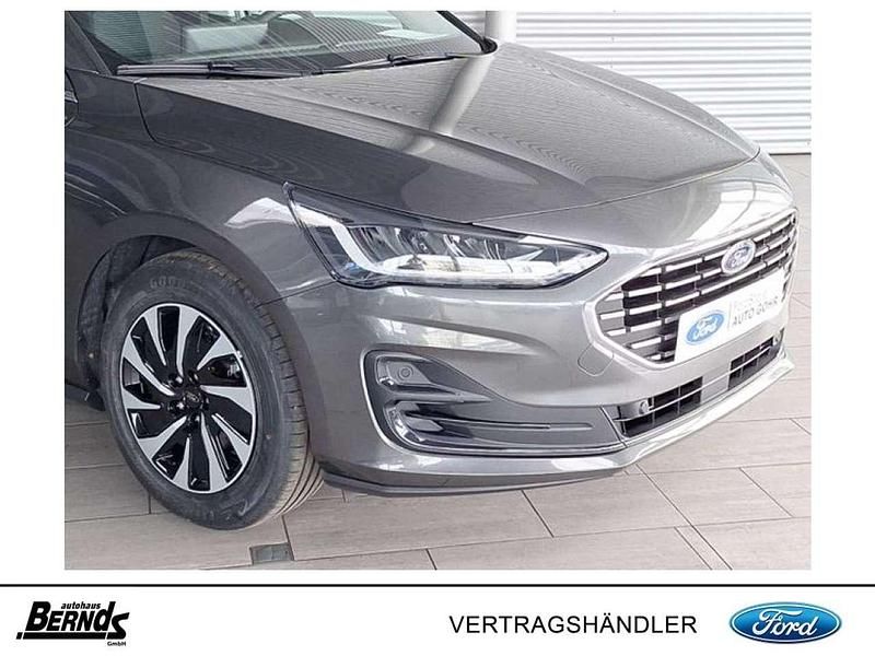 Neu Ford Focus Titanium 125 PS (91 kW) 2025 Magnetic metallic Kombi