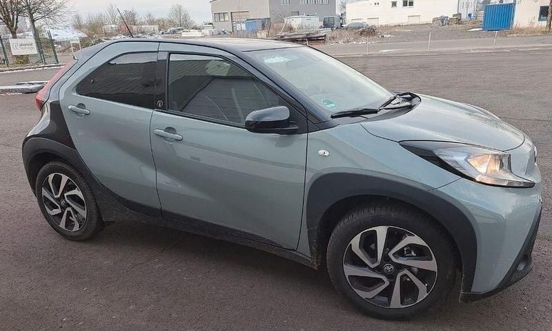 Gebraucht 2024 Toyota Aygo Kleinwagen | 15.900 € (Fairer Preis) - Bild 1/4