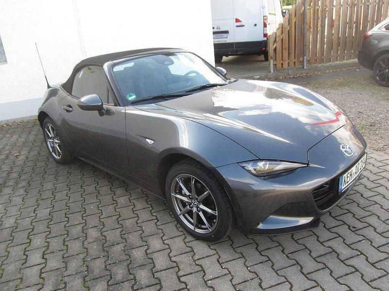 Neu Mazda MX5 Exclusive-Line 132 PS (97 kW) 2025 Grau Cabrio